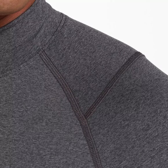 NEW WITH TAGS DSG Cold Weather Compression Shirt - Picture 3 of 4